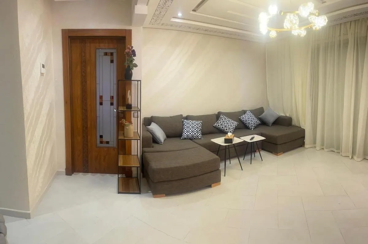 Appartement Confortable A Deux Pas De La Marina Agadir